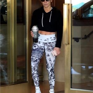 Seen on JLO!!! Niyama Sol yoga leggings